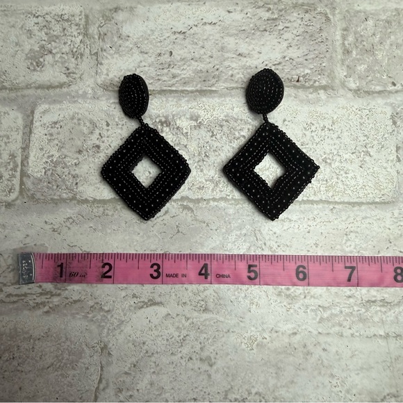 Vintage Kenneth Lane Black Beaded Earrings Pierced Dangle EUC - Picture 5 of 6